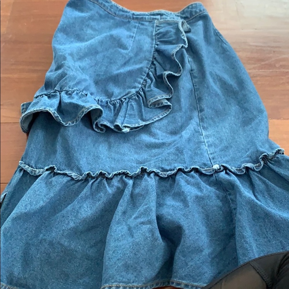 Denim ruffle skirt